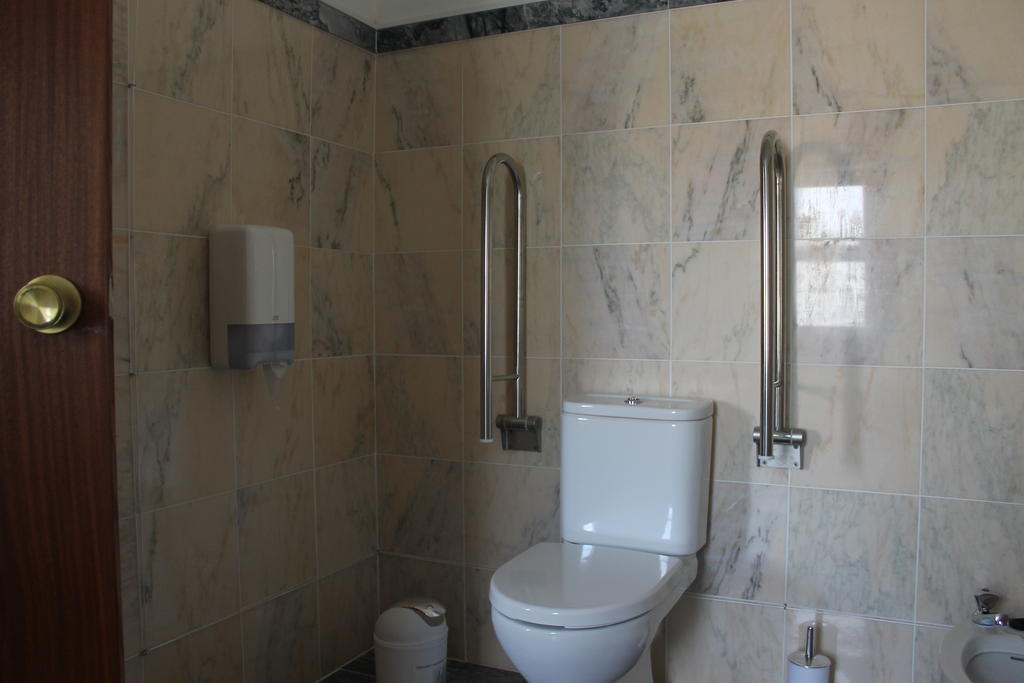 "O Viajante" Low Cost Hotel Ештремош Екстер'єр фото