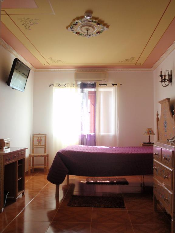 "O Viajante" Low Cost Hotel Ештремош Екстер'єр фото